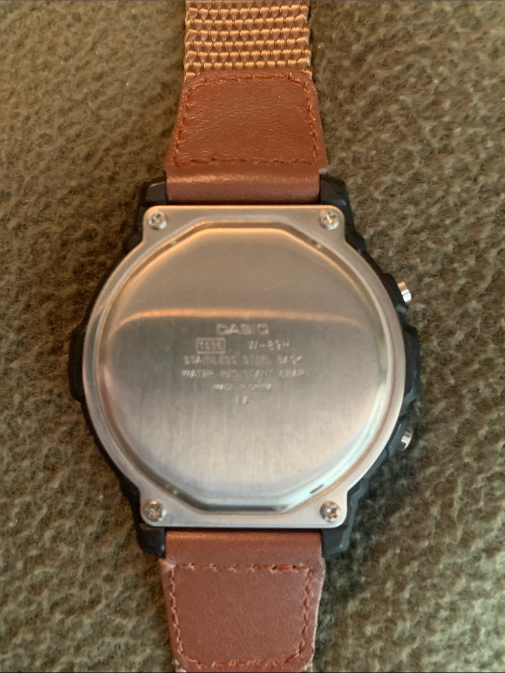 NWOB Men’s Casio W89HB-5AV Illuminator Sport Watch. New battery.